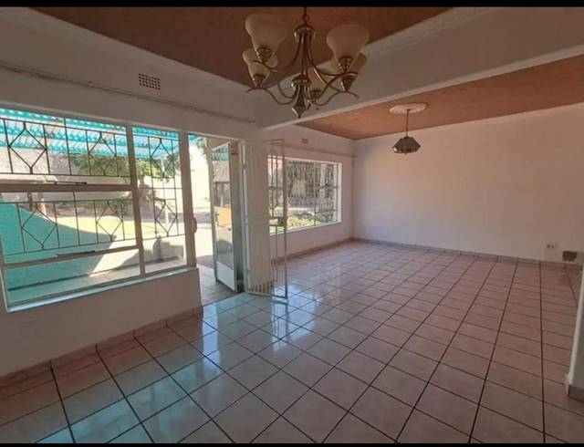 3 BEDROOM HOUSE FOR SALE IN MULBARTON